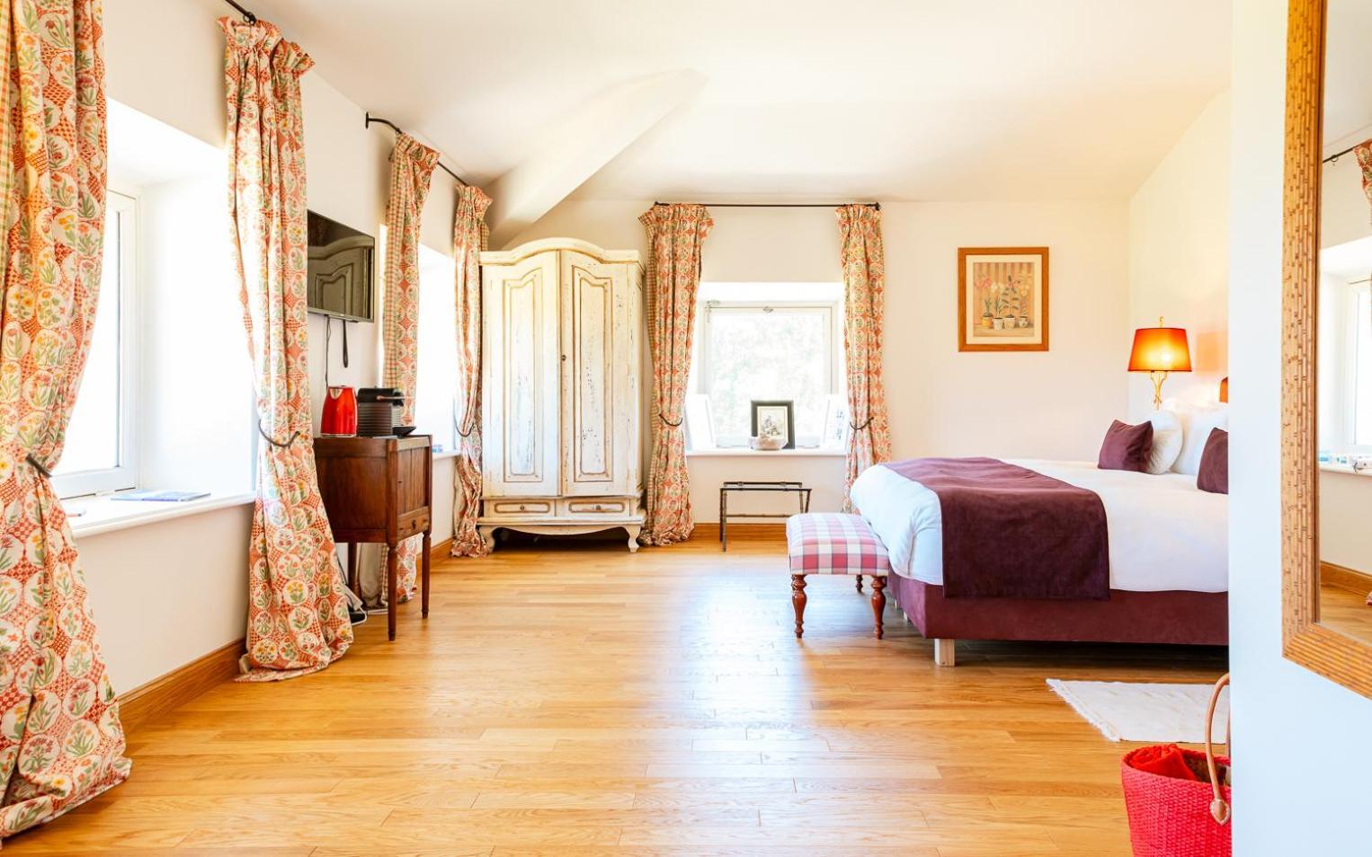 Chateau Talaud Loriol-du-Comtat Quarto foto