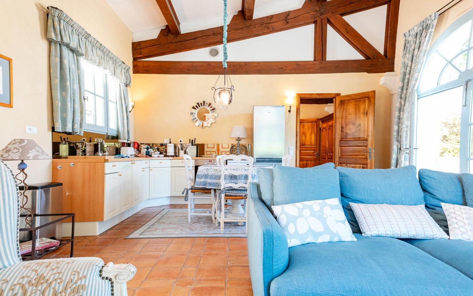 Chateau Talaud Loriol-du-Comtat Quarto foto